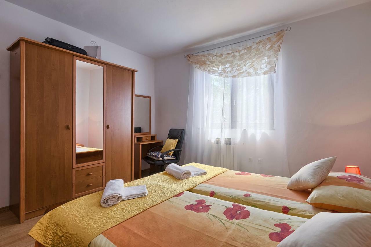 Apartman D&D, Dvorine 63 Banjole Esterno foto