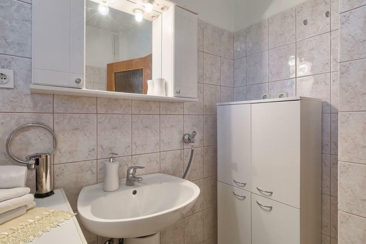 Apartman D&D, Dvorine 63 Banjole Esterno foto