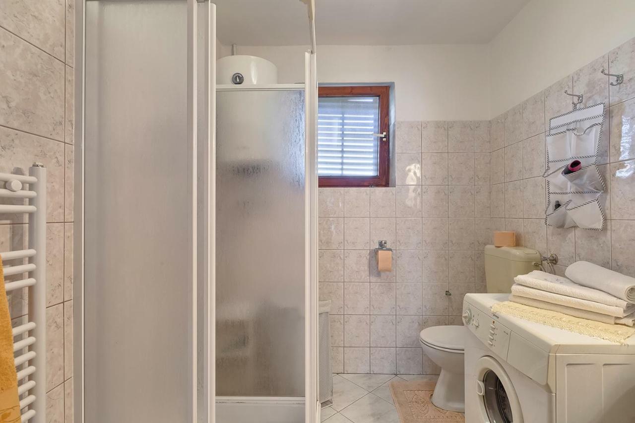 Apartman D&D, Dvorine 63 Banjole Esterno foto